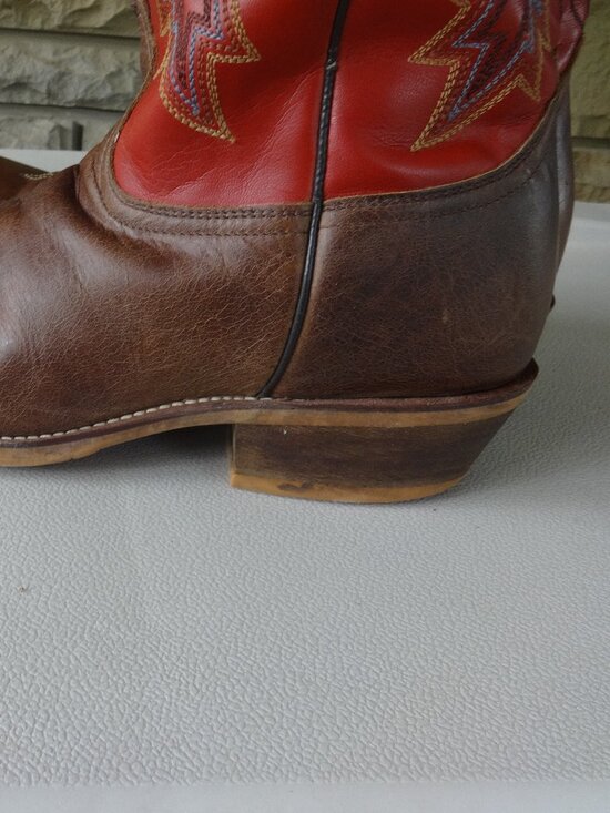 Men\'s vintage Nocona leather boots size 11 &1/2 D, Arrowhead, Brown and Red VGC main image 15
